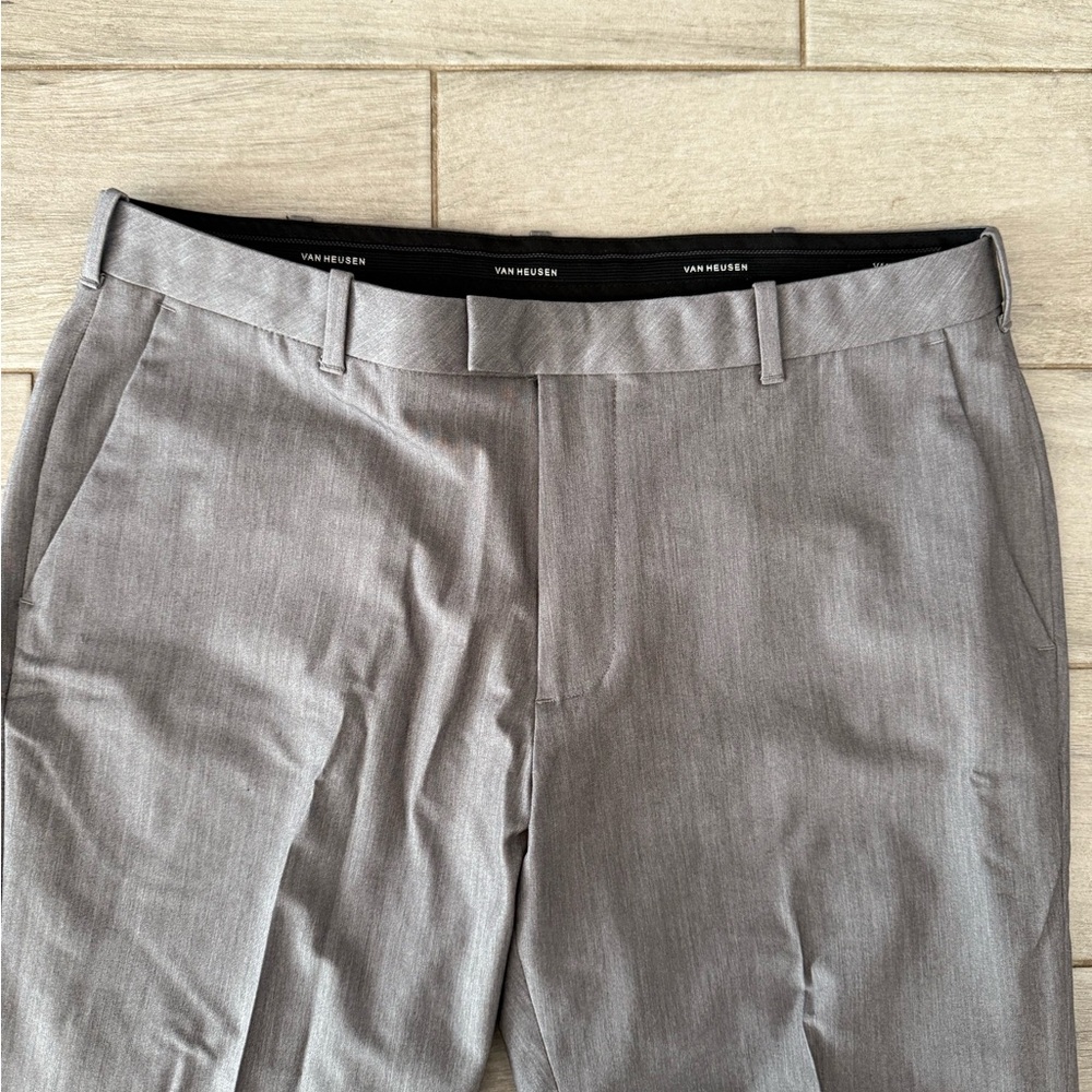 Van Heusen Men's Gray Dress Pants